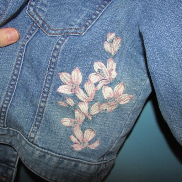 *2 for $25 item* Loft Outlet embroidered jeans jacket - Picture 2 of 7